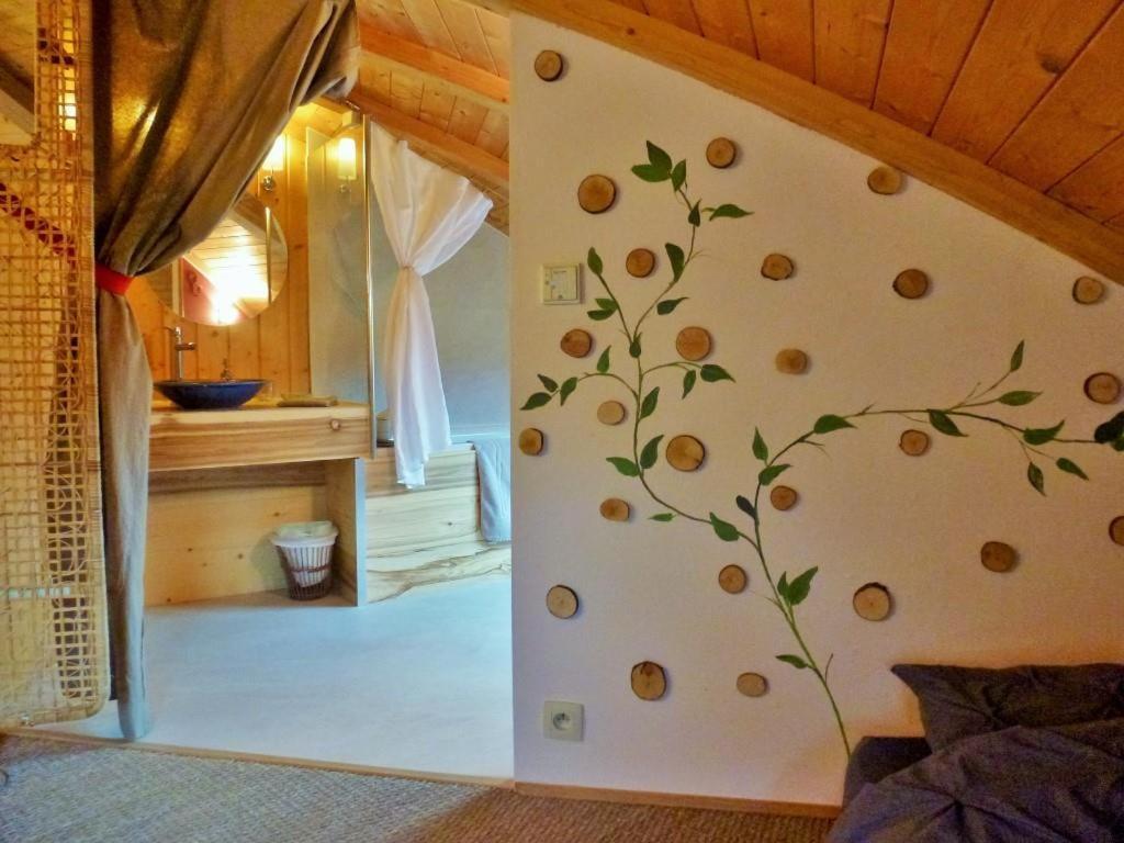 Au-Dela Des Nuages, Maison D'Hotes Insolite & Spa Aubessagne Εξωτερικό φωτογραφία