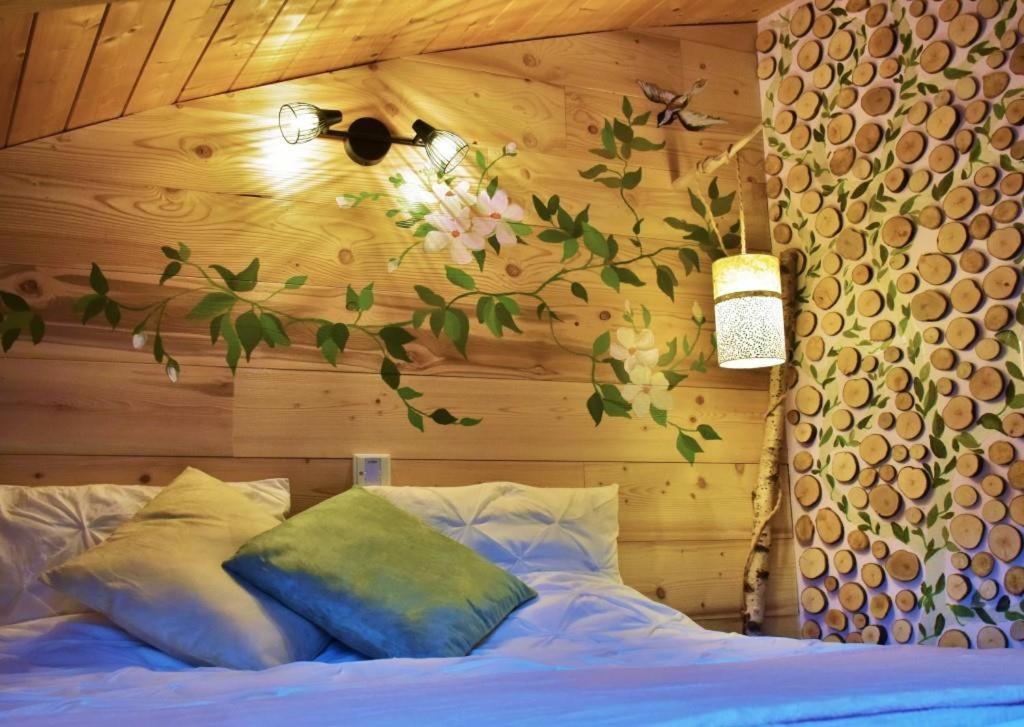 Au-Dela Des Nuages, Maison D'Hotes Insolite & Spa Aubessagne Εξωτερικό φωτογραφία