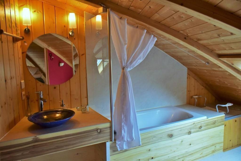 Au-Dela Des Nuages, Maison D'Hotes Insolite & Spa Aubessagne Εξωτερικό φωτογραφία