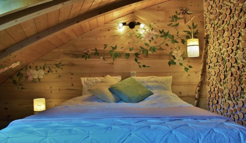 Au-Dela Des Nuages, Maison D'Hotes Insolite & Spa Aubessagne Εξωτερικό φωτογραφία